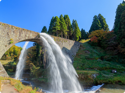 一ツ葉高校本校は、自然に囲まれた熊本県山都町に位置します。