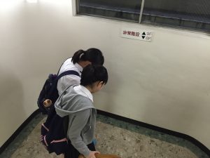 新学期初雨にも負けず……