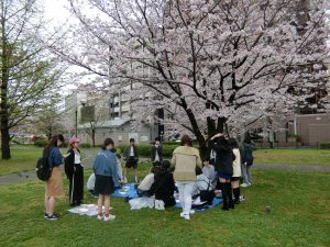 春のうららの隅田川