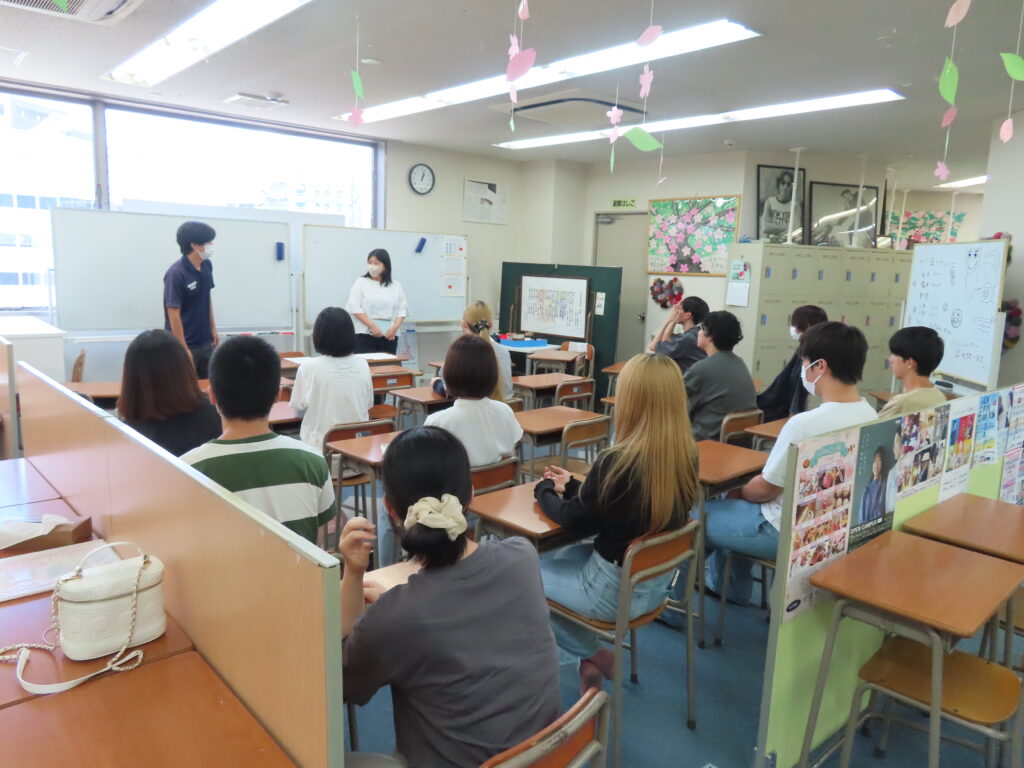 皆さんはじめまして、杉山です！