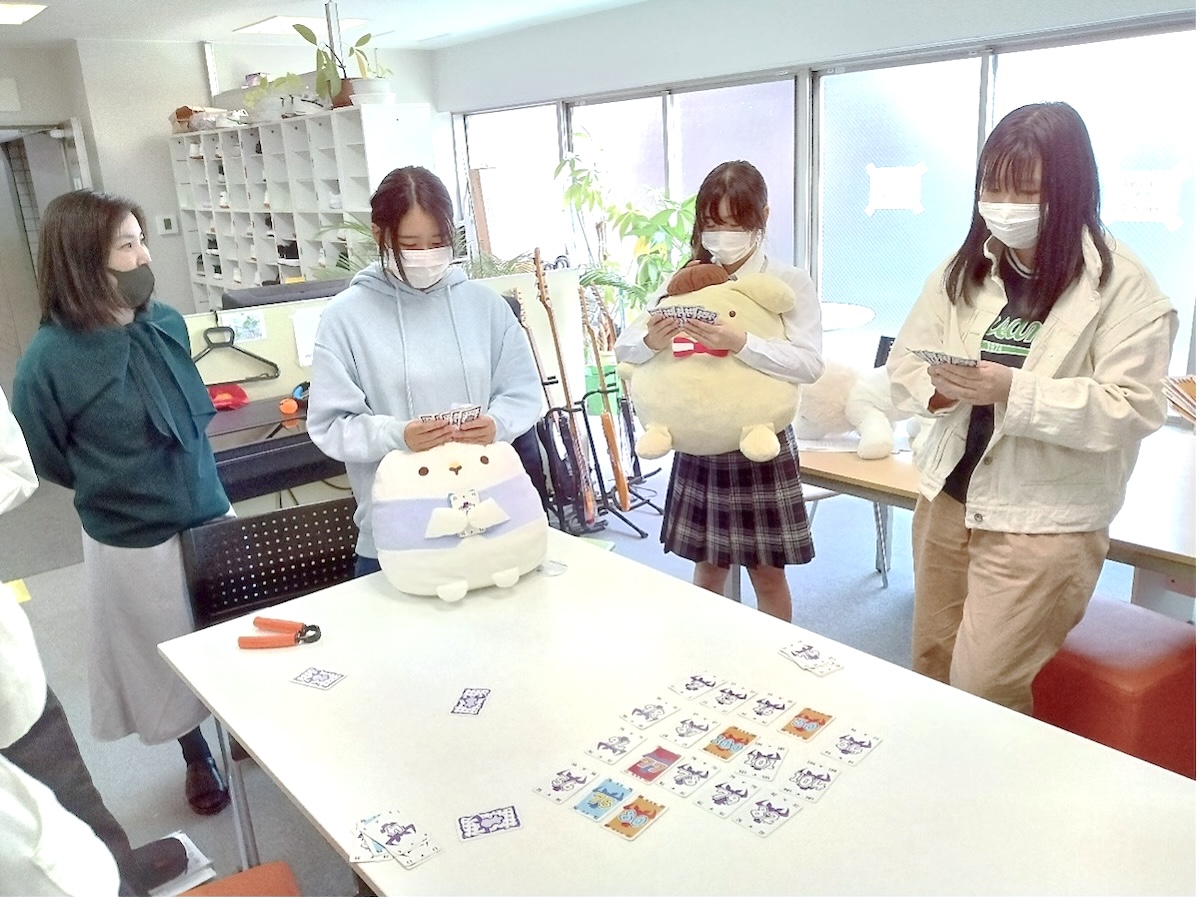 先生と生徒の距離が近い！