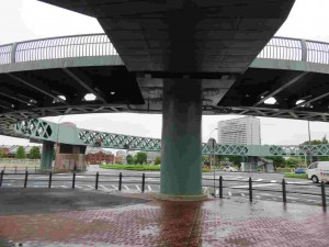円形歩道橋