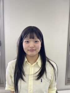 新しくTAとして一ツ葉高等学校立川キャンパスで働かせていただく秋山桃子です！