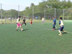 明日は