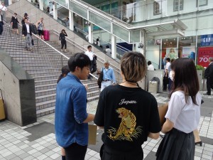ライオンの群れはプライドの塊？