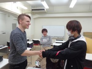 言わなくても分かるよね？…暑い。