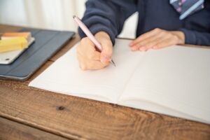 【中3不登校の保護者へ】昼夜逆転・朝起きられない状態から高校進学につながった実例