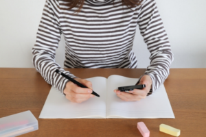 学校に行けない中学生の勉強が心配な保護者へ｜自宅からオンラインでできる学び直しとは