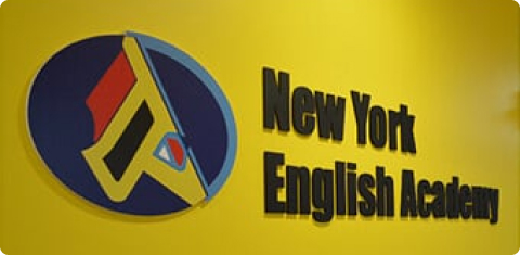英語研修は、一ツ葉高校と同じグループの<br>ニューヨークイングリッシュアカデミーで！<br>初めての海外でも万全のサポート